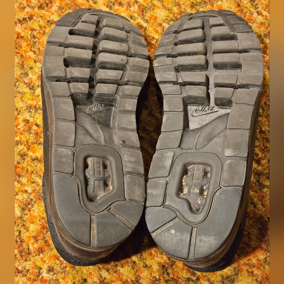 Nike Flyknit Air Max 1 - Picture 3 of 7